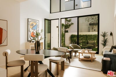 /international/us/2919-waverly-dr-los-angeles-ca-110105698555/