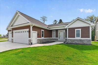 /international/us/80-oak-ridge-trail-deerfield-wi-110107722051/