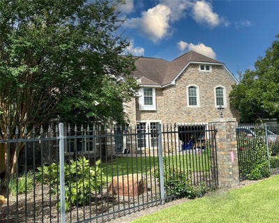 /international/us/929-n-horton-st-la-grange-tx-110100976645/