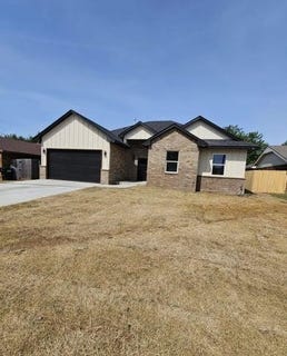 /international/us/217-n-morgan-drive-moore-ok-110108442260/