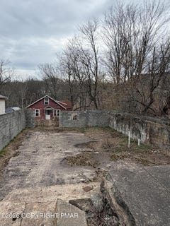 /international/us/20-fork-street-mount-pocono-pa-110107287542/