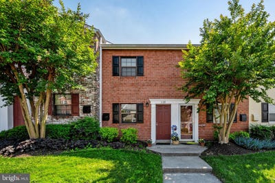 /international/us/11109-rock-garden-drive-fairfax-va-110108191759/