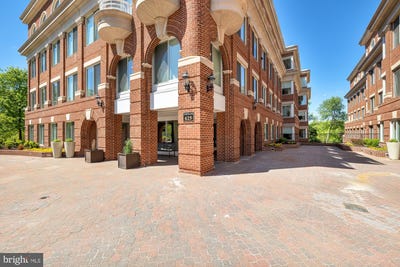 /international/us/alexandria-va-110120040118/
