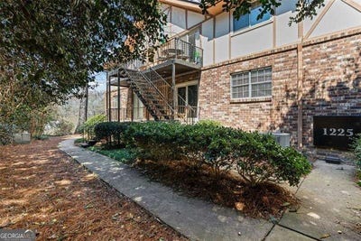 /international/us/1225-church-street-decatur-ga-110106442833/