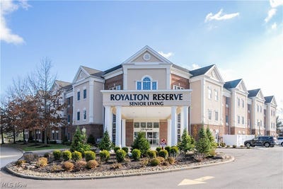 /international/us/12799-doula-lane-north-royalton-oh-110106768546/