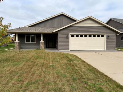/international/us/3342-vineyard-street-eau-claire-wi-110120549780/