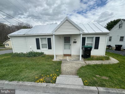 /international/us/430-w-high-street-woodstock-va-110108140049/