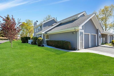 /international/us/367-seabreeze-court-moriches-ny-110108065001/