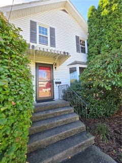 /international/us/458-grand-ave-johnson-city-ny-110110323572/