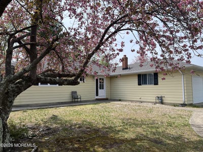 /international/us/121-fort-de-france-avenue-toms-river-nj-110106917678/