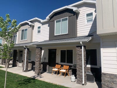 /international/us/150-w-seasons-ln-garden-city-ut-110108296396/