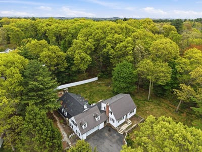 /international/us/7-page-rd-bedford-ma-110108505340/