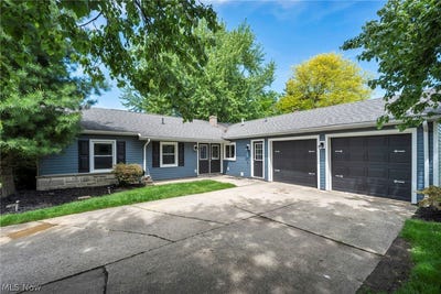 /international/us/150-greenbriar-drive-aurora-oh-110108239756/