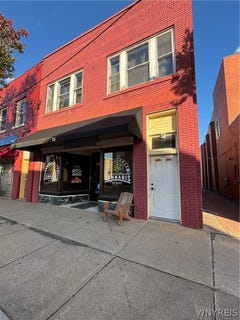 /international/us/16-main-street-salamanca-ny-110120465447/