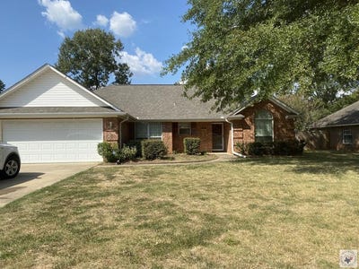 /international/us/104-village-place-wake-village-tx-110119961592/