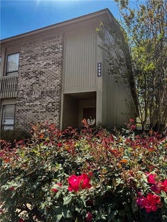 /international/us/1033-stonegate-drive-auburn-al-110106326152/