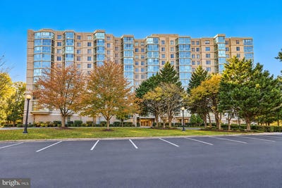 /international/us/19385-cypress-ridge-terrace-leesburg-va-110120768732/