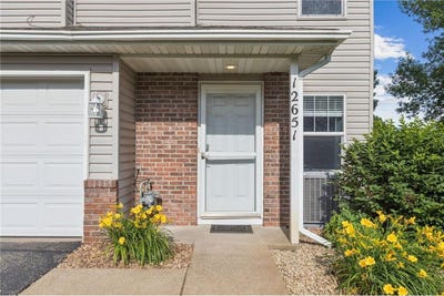 /international/us/12651-8th-avenue-s-zimmerman-mn-110100564107/