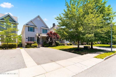/international/us/13-treeside-lane-lakewood-nj-110108631564/