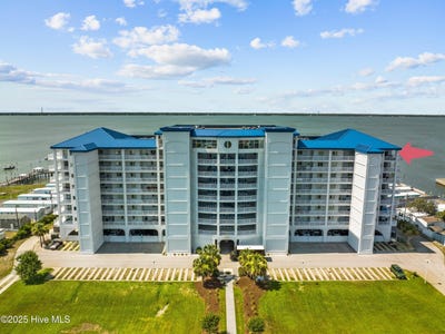 /international/us/1550-salter-path-road-indian-beach-nc-110101302021/