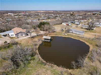 /international/us/133-old-bastrop-rd-cedar-creek-tx-110108686052/