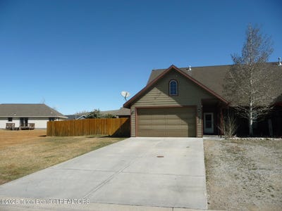 /international/us/825-austin-lane-pinedale-wy-110107038983/
