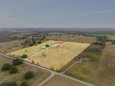 /international/us/452-county-road-470-chilton-tx-110104501734/