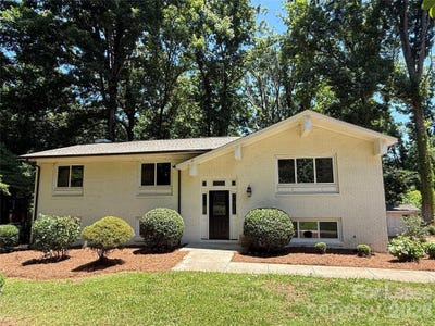 /international/us/200-sherwood-drive-huntersville-nc-110108578985/