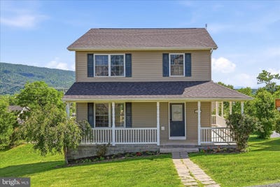 /international/us/556-thompson-street-strasburg-va-110108581910/
