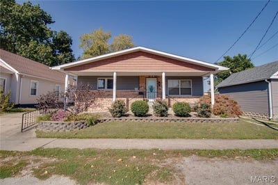 /international/us/424-w-1st-s-street-carlinville-il-110120482095/