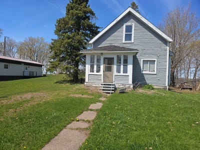 /international/us/109-north-st-wakefield-mi-110108604993/