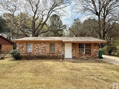 /international/us/701-hillview-st-texarkana-tx-110106217147/