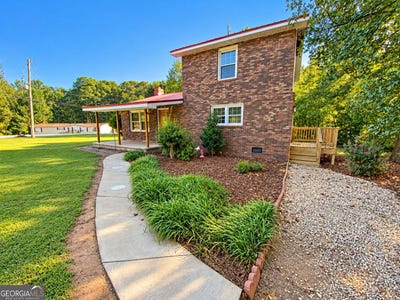 /international/us/348-knottywood-drive-lavonia-ga-110120509591/