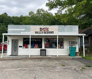 /international/us/305-pine-street-steelville-mo-110099727915/