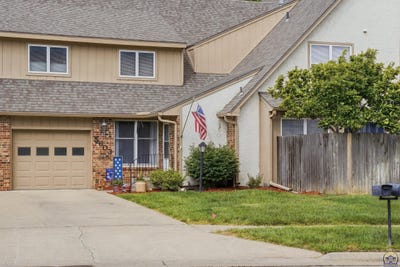 /international/us/5603-sw-foxcroft-north-cir-topeka-ks-110108127069/