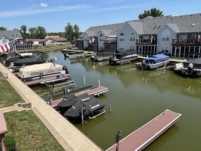 /international/us/7926-anne-bonny-court-russells-point-oh-110106538090/