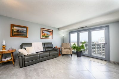 /international/us/300-walnut-street-des-moines-ia-110107698533/
