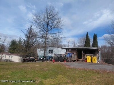 /international/us/1161-lake-henry-road-lake-ariel-pa-110107765513/