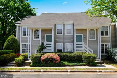 /international/us/2799-yarling-court-falls-church-va-110107872947/