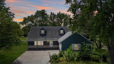/international/us/4213-glen-oaks-drive-crown-point-in-110101243623/?lang=en