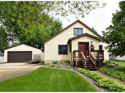 /international/us/1345-s-main-street-zumbrota-mn-110108570900/