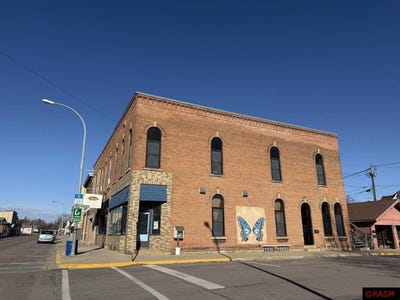 /international/us/259-e-main-street-waterville-mn-110100925765/
