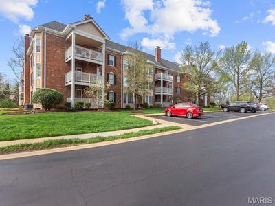 /international/us/207-ambridge-court-chesterfield-mn-110107058863/