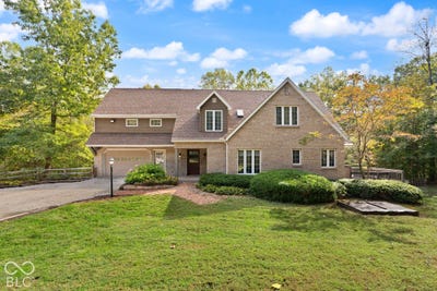 /international/us/925-w-oakwood-lane-paoli-in-110120420833/
