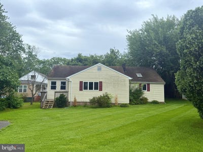 /international/us/215-langley-lane-solomons-md-110101050024/