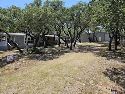 /international/us/405-n-eleventh-st-fulton-tx-110105952990/