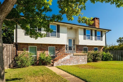 /international/us/1901-forestwood-drive-richardson-tx-110108142596/
