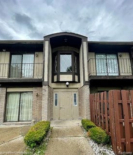 /international/us/15999-w-11-mile-road-southfield-mi-110107897941/