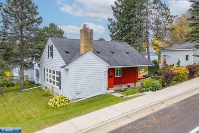 /international/us/1002-jones-st-eveleth-mn-110120607392/