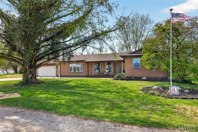 /international/us/115-carroll-drive-clarksville-mo-110107227872/